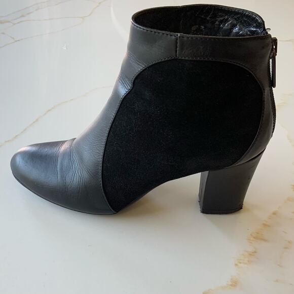 Aquatalia Black Ankle Booties Genuine Leather Size 6.5 Heeled Boots $550 Retail - Picture 2 of 16